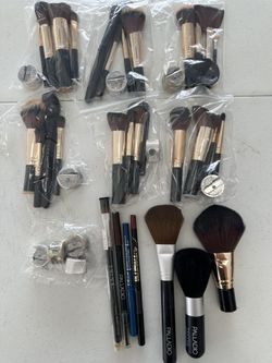 Makeup Brushes & Other Stuffs    