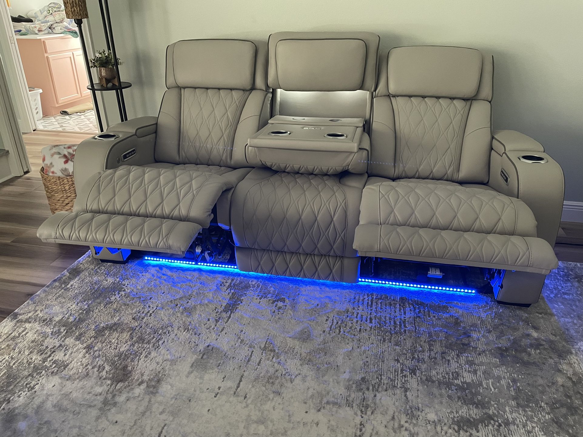 New Leather Recliner Couch and Loveseat