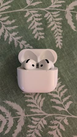 Apple AirPods 4 (open box)