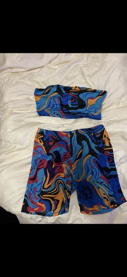 Colorful abstract  print tube top and biker shorts set Size M