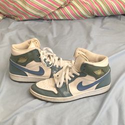 Air Jordan Retro 1 Patent Leather Size 8.5