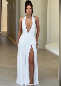 Babyboo Elegant White Halter Plunge Evening Dress