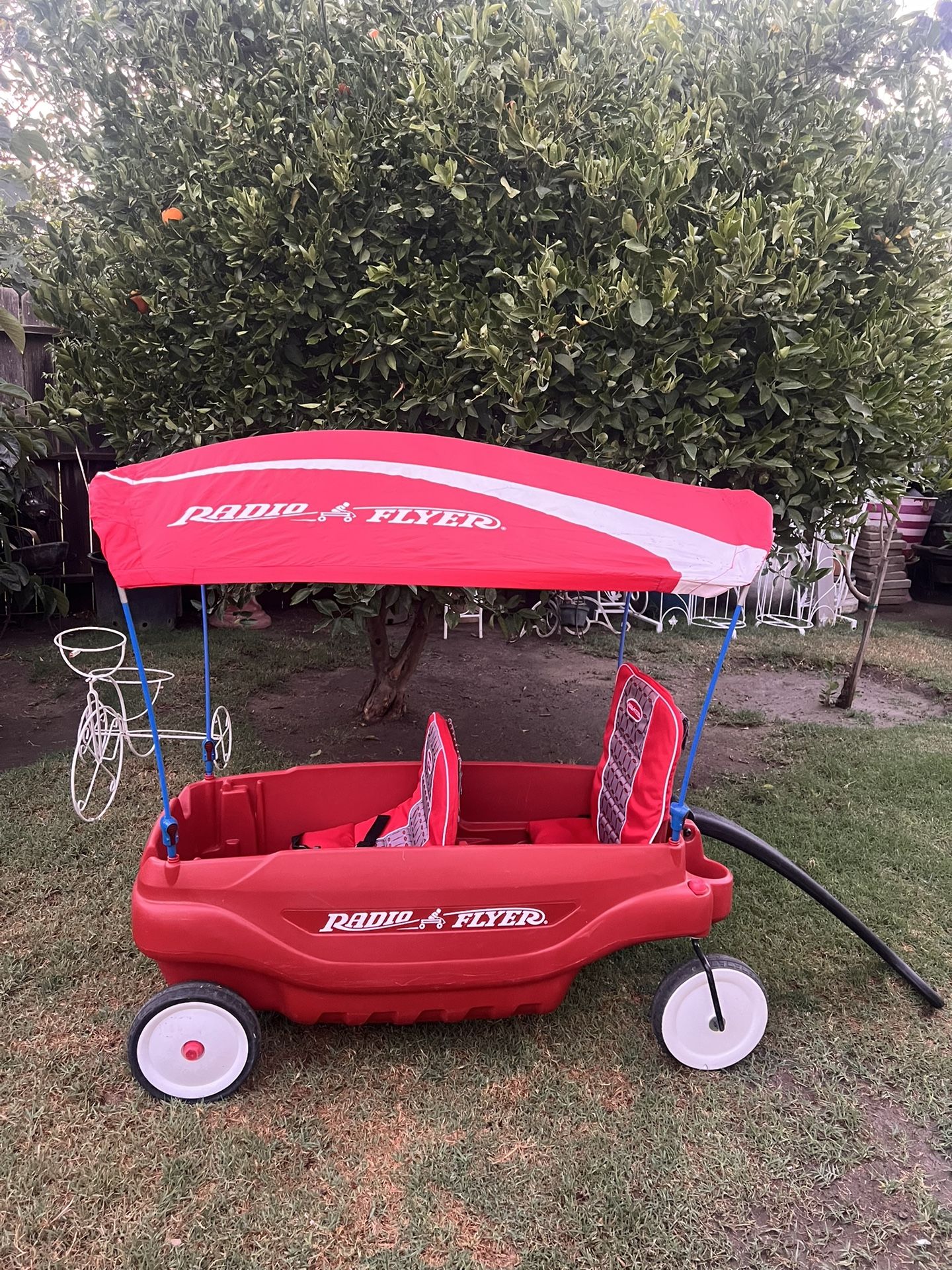 Radio Flyer Red Wagon
