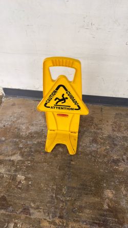 Caution Cuidado Attention Sign