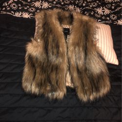Fur Vest ( Forever 21)