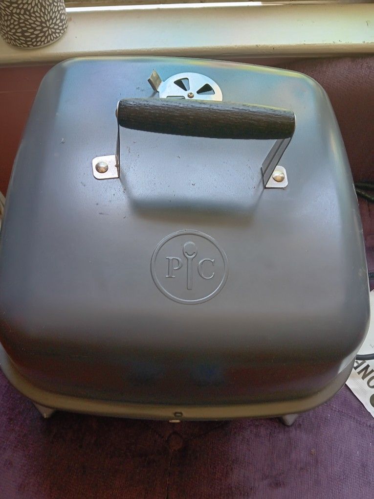 Pampered Chef Indoor Outdoor Electric Grill