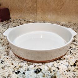 https://offerup.com/redirect/?o=Q2xheS5BcnQ= Ceramic Serving/ Baking  Dish