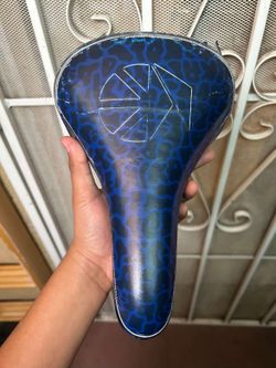 Blue Throne Ethika Seat