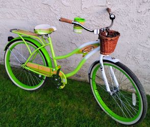 Women's huffy panama jack 26" Beach Cruiser bike bicicleta basket