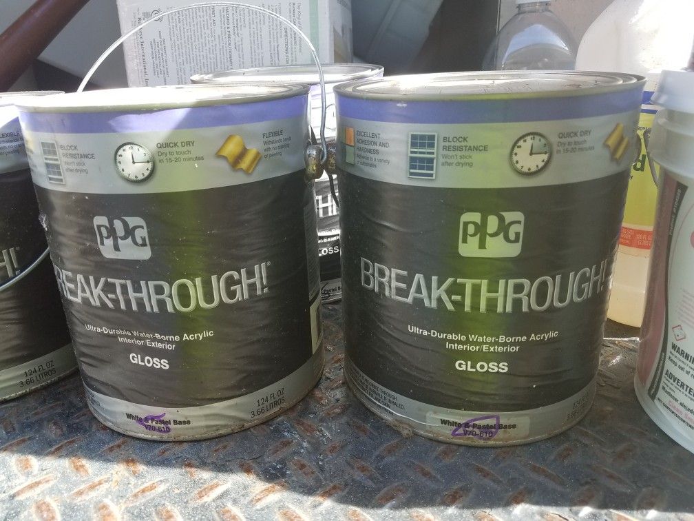 Ppg Breakthrough interior/exterior acrylic paint. Gray Stone, $30 per gallon, i have 4.