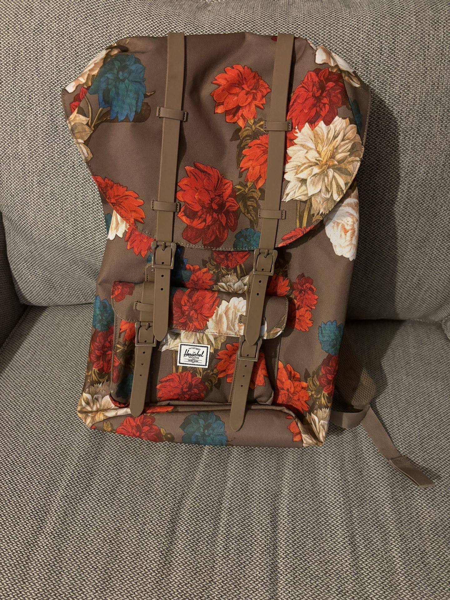Herschel Little America Large Volume Vintage Floral/Pine Bark