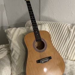 Acoustic Guitar Excellent Condition Like New 