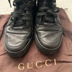 Size 10 Gucci High Top Logo Velcro Strap Sneaker 386738A3840 ( worn slightly) 