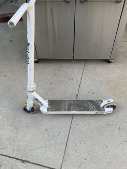 District V4 Scooter