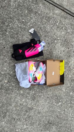 Girls Soccer Cleats And Shin Guards