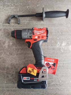 New Milwaukee FUEL 1/2" Hammer Drill Driver M18 with 5.0 Battery.