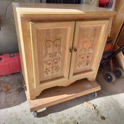 2 Shelf Cabinet