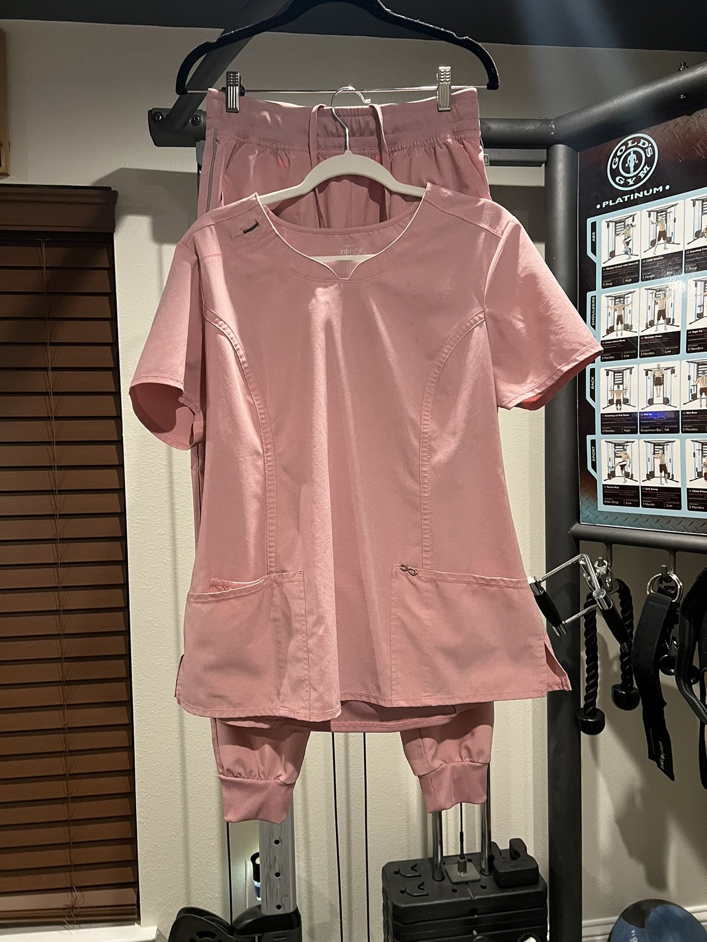Scrubs Figs, Barco One, Cherokee, Cargarte, Sketchers