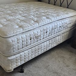 Full mattress/box springs/frame