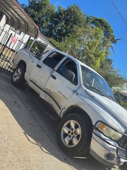 Dodge Ram 1500 Pickup Truck