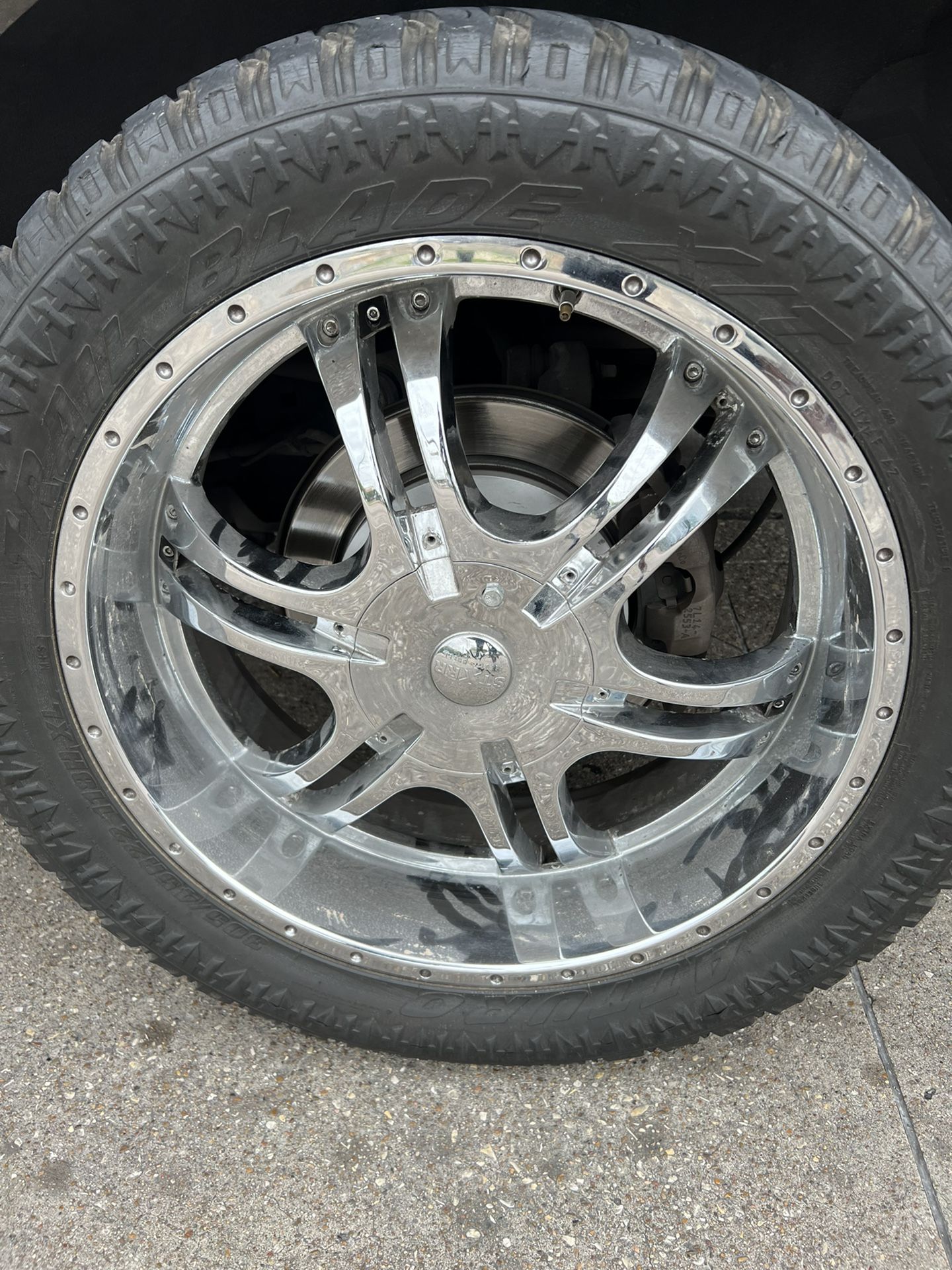 22 Inch Universal Chrome Truck Rims for Sale in Houston, TX OfferUp