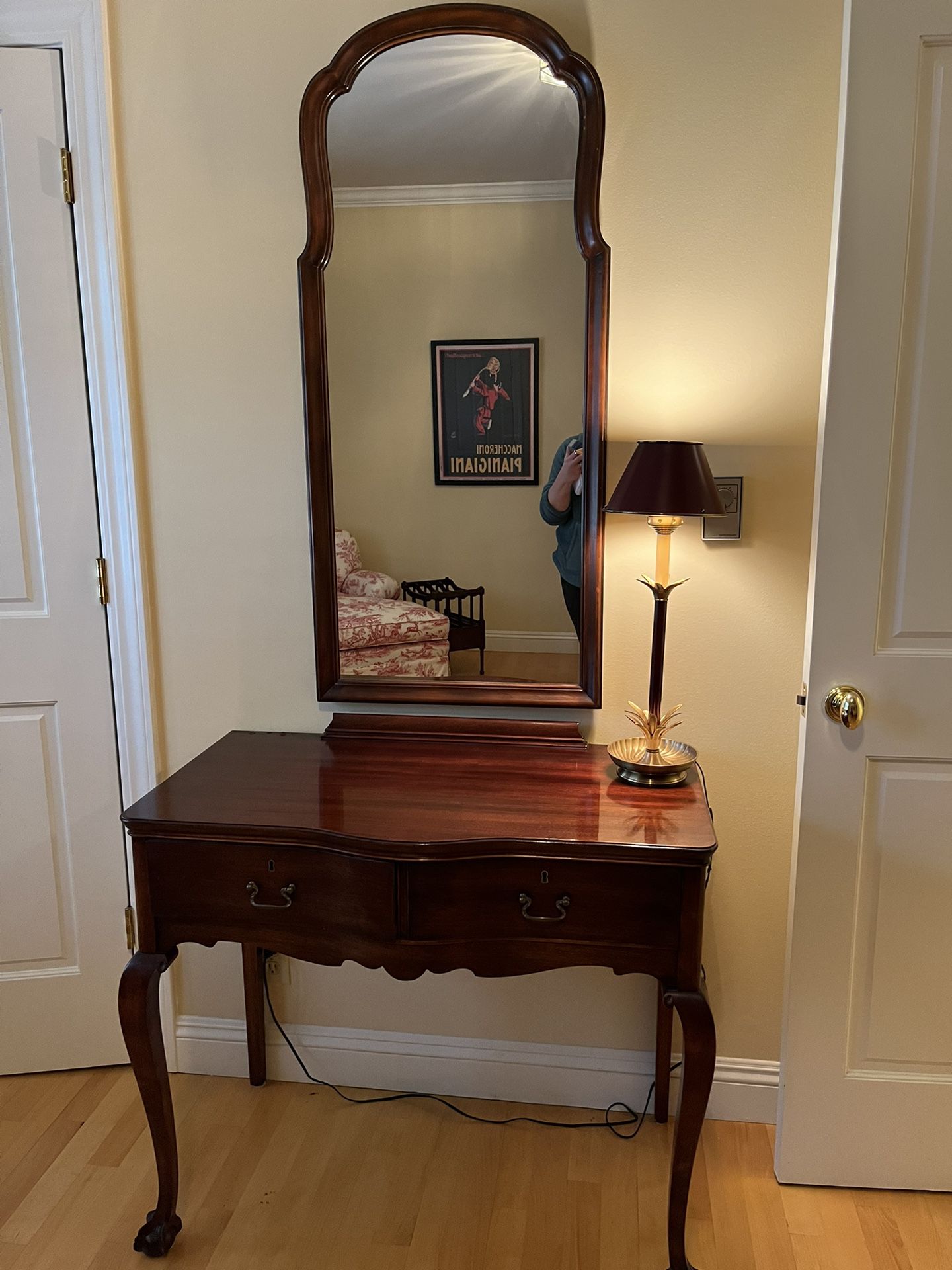 Antique Mahogany Desk With Mirror Claw Feet 