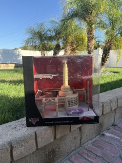 DISNEY PIXAR CARS PRECISION SERIES RAMONE'S HOUSE OF BODY ART 