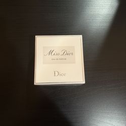 Miss Dior Eau De Parfum