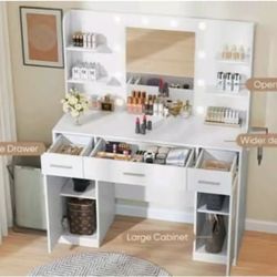 Vanity Desk