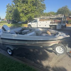 Bayliner  Boat 