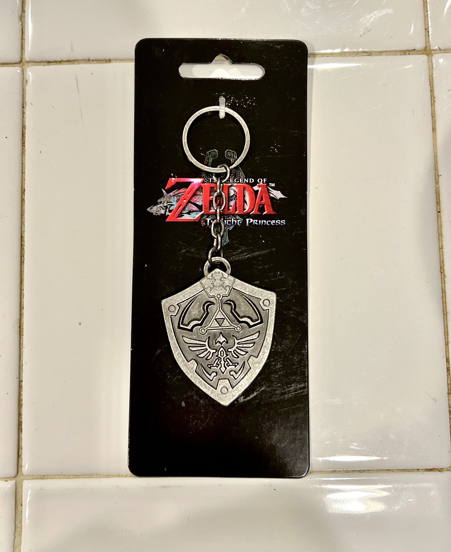 The Legend Of Zelda Twilight Princess Hylian Shield Metal Keychain Keyring Nintendo 