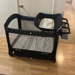 Graco Pack & Play - Crib & Changing Station