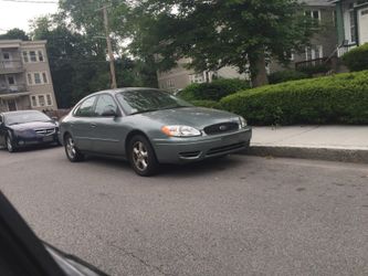 2006 Ford Taurus