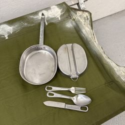 Vintage WWII GI U.S. Military 1945 Knapp-Monarch Mess Kit Fork Spoon And Knife