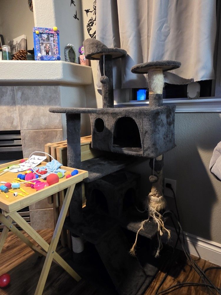 Used Gray Cat Tower