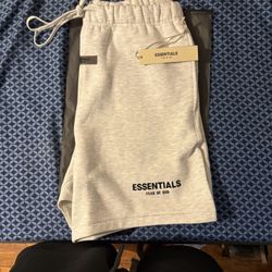 Essentials Shorts Size M