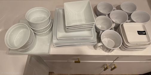 White Ceramic Dish Set