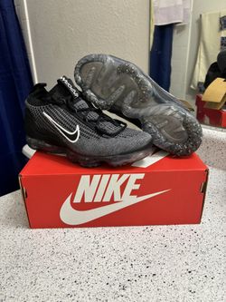 Brand New Nike Vapormax Size 6y Oreos