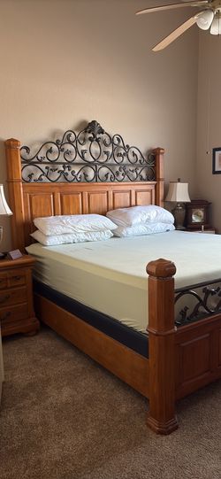 Beautiful king size bed with totally new matress