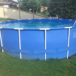 17 ft circle by 4ft summers eve pool 
