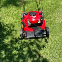 Troy-Bilt TB200 Self Propelled Mower