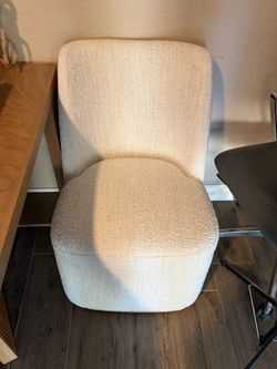 2 Geelt Upholstered Swivel Dining Chairs with Casters Pearl Boucle BRAND NEW!