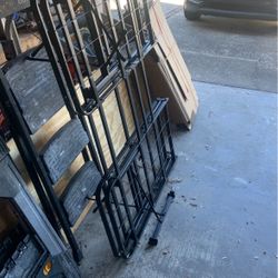 Full Size Metal Bed frame 