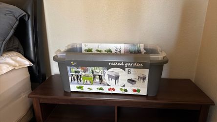 NEW! Buzzy raised garden bed + starter set