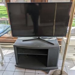 TV Stand With Shelves & Side Cabinet.  Sturdy & Revolves On Stand.