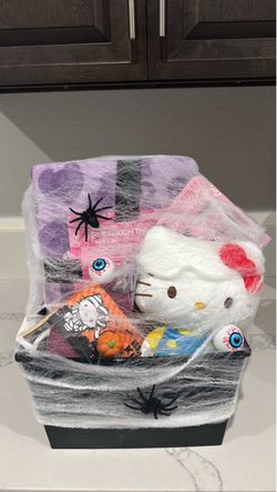 New Hello Kitty Halloween Spooky Basket