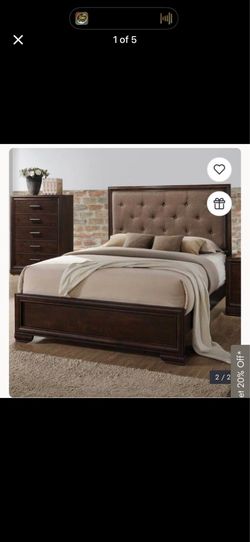 Leavitt queen Upholstered Panel Bed