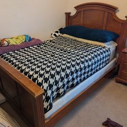 Bedroom Set For Sale