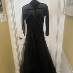 A Beautiful Gown….Be The Belle Of The Ball. The Tag Was Removed. SZ: Small