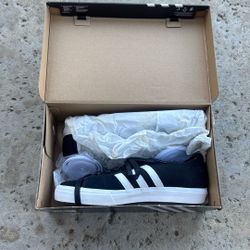 Men’s Adidas Matchcourt Skateboarding Shoes Size 9